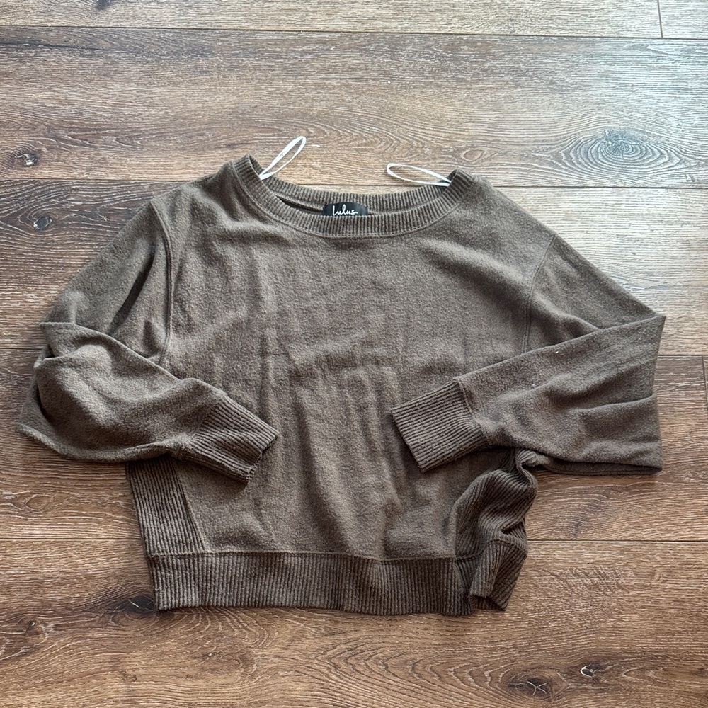 Lulus brown soft sweater XS‎